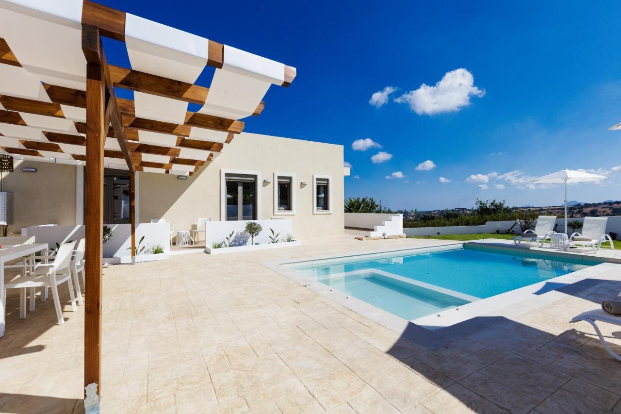 Aerin Villa, A Sublime Sanctuary, By Thinkvilla Roupai Exterior foto